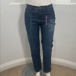 Gloria Vanderbilt Classic Dark-Wash Women’s Tapered Legs Jeans Size 12 Short